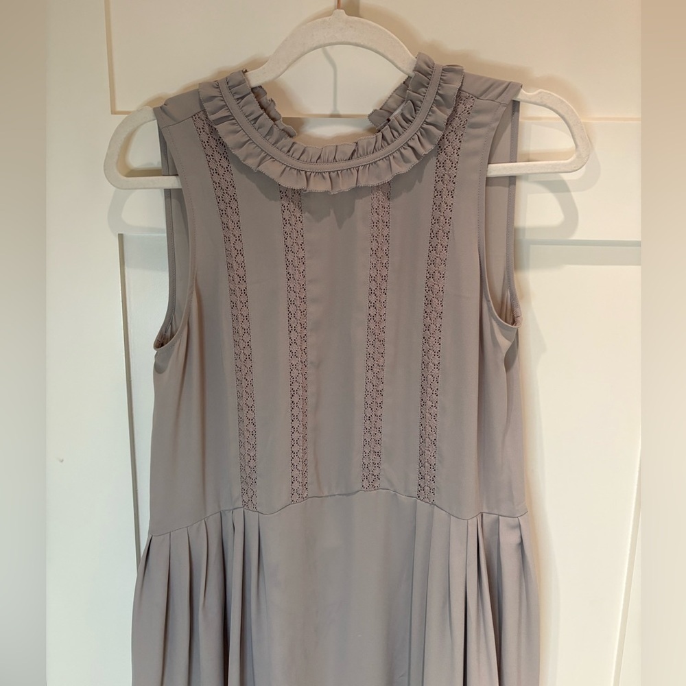 Aritzia Sunday Best Raleigh Dress, grey, size XS - Picture 5 of 7